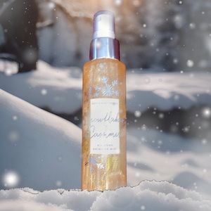 Snowflakes and Cashmere Diamond Shimmer Mist 4.9 oz